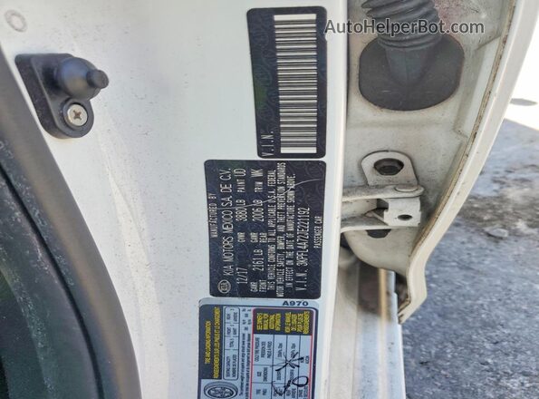 3KPFL4A72JE221192 2018 KIA FORTE White Vista de la etiqueta del VIN