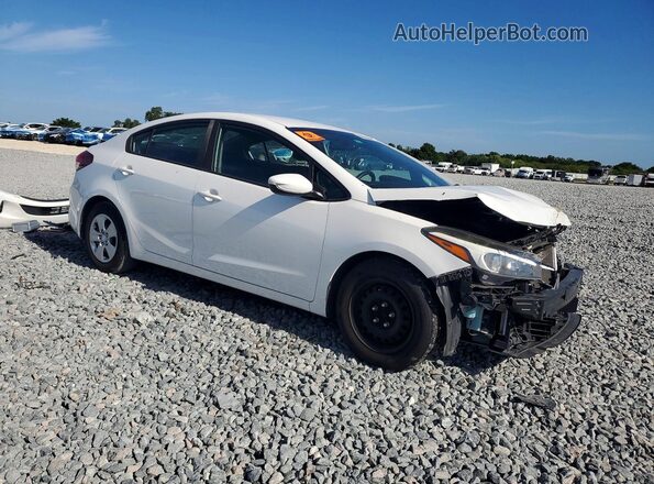 3KPFL4A72JE248084 2018 KIA FORTE White Front right