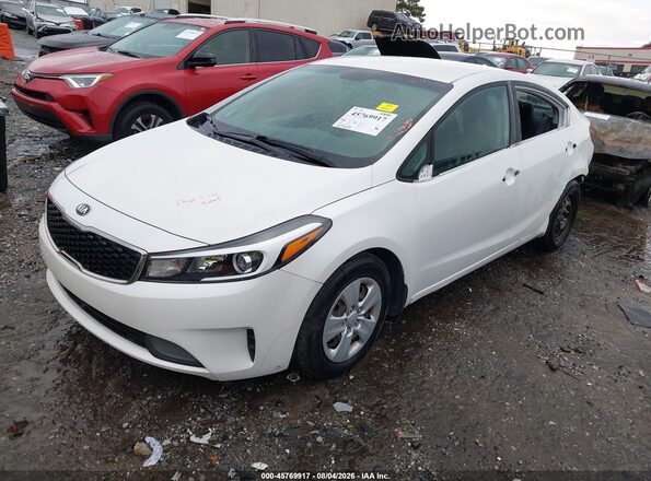 3KPFL4A73HE130295 2017 KIA FORTE Белый Передняя левая четверть