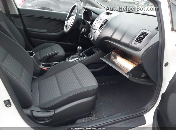 3KPFL4A73HE130295 2017 KIA FORTE Белый Вид салона спереди