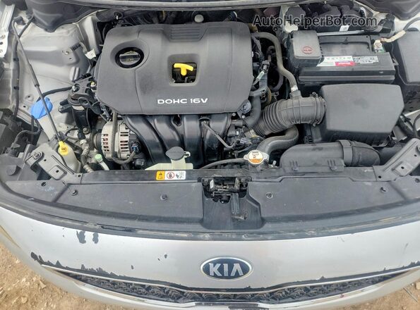 3KPFL4A74HE152144 2017 KIA FORTE Silver Սալոնի հետևի տեսք