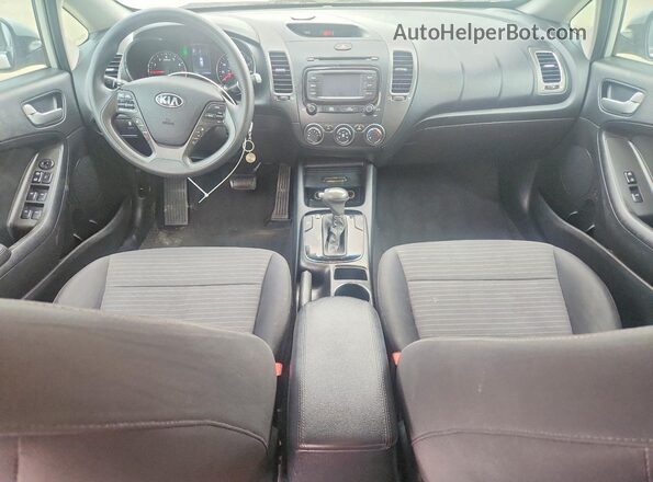 3KPFL4A74HE152144 2017 KIA FORTE Silver Առջևի վահանակի տեսք