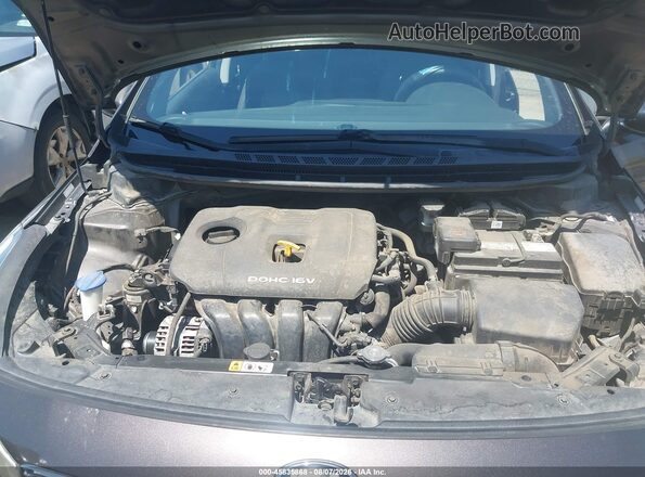 3KPFL4A75HE009008 2017 KIA FORTE Gray Вид ззаду