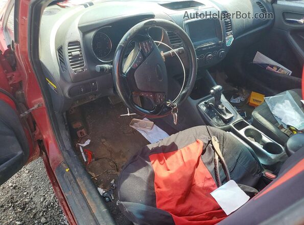 3KPFL4A76HE098703 2017 KIA FORTE Red Вид панелі приладів