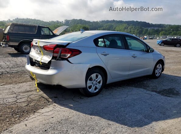 3KPFL4A76HE143896 2017 KIA FORTE Silver Trasero derecho