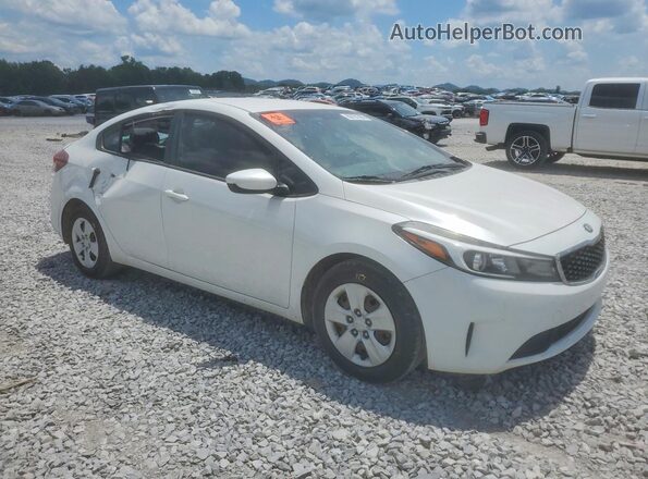 3KPFL4A77HE018681 2017 KIA FORTE White Передня права чверть