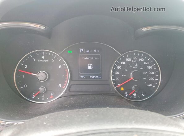 3KPFL4A77JE181417 2018 KIA FORTE Black Սարքավորումների վահանակի տեսք