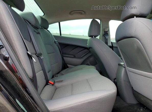 3KPFL4A77JE199352 2018 KIA FORTE Black Вид задніх сидінь