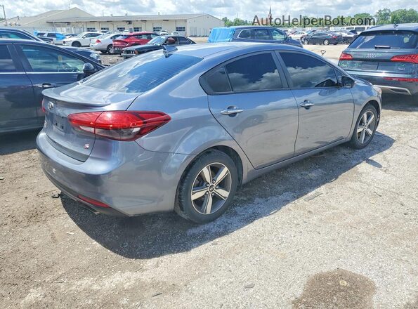 3KPFL4A77JE241633 2018 KIA FORTE Silver Rear right