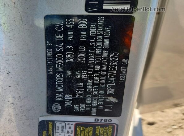 3KPFL4A77JE263275 2018 KIA FORTE Gray Widok komory silnika