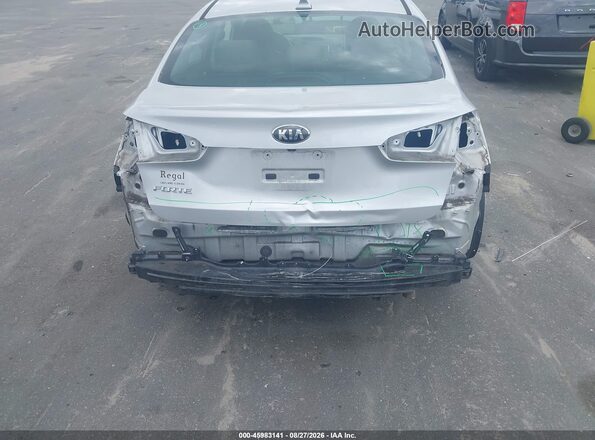 3KPFL4A78JE197108 2018 KIA FORTE Silver Front view