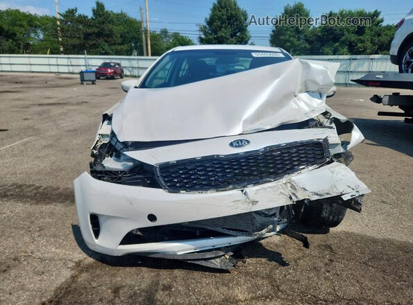 3KPFL4A79JE204583 2018 KIA FORTE White Vista frontal