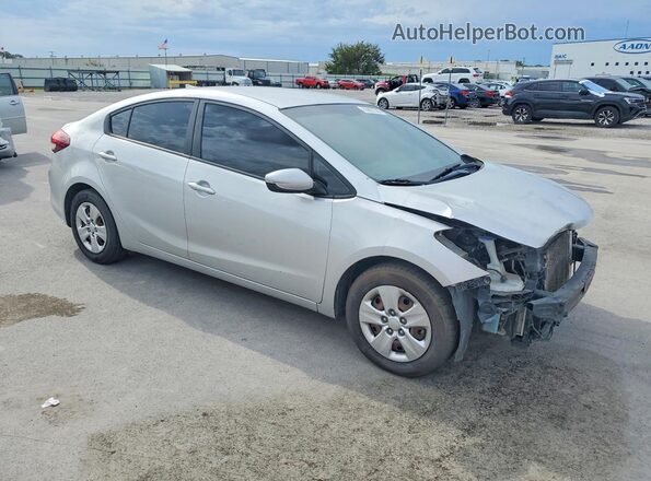 3KPFL4A79JE212702 2018 KIA FORTE Silver Przód prawy