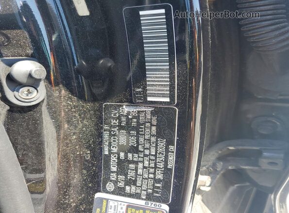 3KPFL4A79JE283902 2018 KIA FORTE Black Engine compartment view