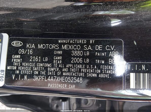 3KPFL4A7XHE052548 2017 KIA FORTE Black Vista del compartimento del motor