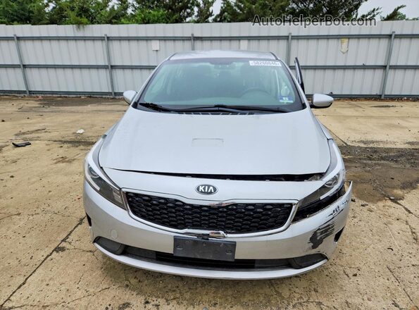 3KPFL4A7XHE098770 2017 KIA FORTE Silver Դիմացի տեսք