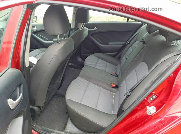 3KPFL4A7XHE135395 2017 KIA FORTE Burgundy Widok tylnych siedzeń
