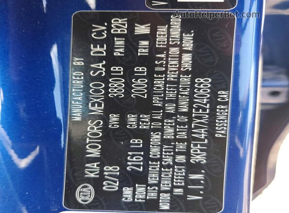 3KPFL4A7XJE240668 2018 KIA FORTE Blue Вид підкапотного простору