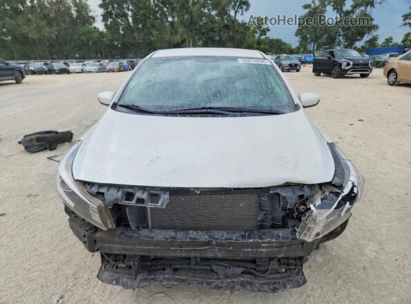 3KPFL4A7XJE256501 2018 KIA FORTE White Widok z przodu