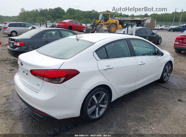 3KPFL4A80HE093781 2017 KIA FORTE Белый Задняя правая четверть