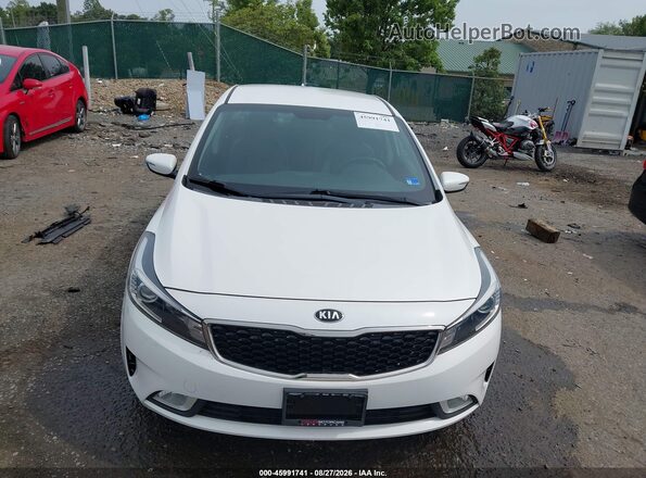 3KPFL4A80HE093781 2017 KIA FORTE Белый Вид щитка приборов