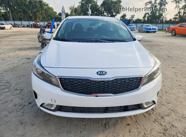 3KPFL4A81HE128540 2017 KIA FORTE Белый Вид спереди