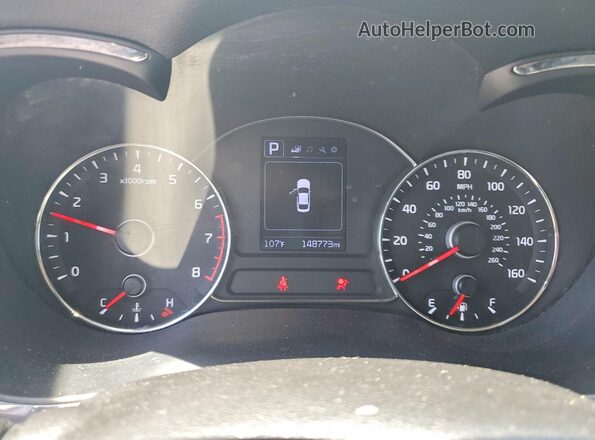 3KPFL4A83HE005340 2017 KIA FORTE White ხელსაწყოთა პანელის ხედი