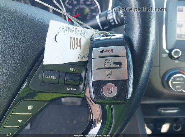 3KPFN4A80HE102540 2017 KIA FORTE Gray Dashboard view