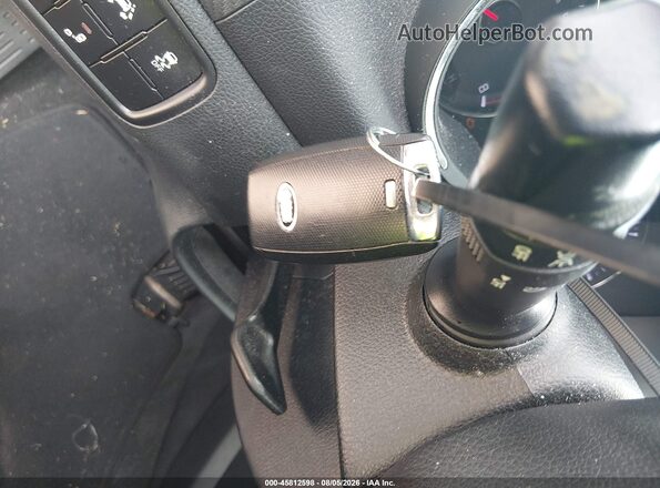 3KPFN4A82HE112809 2017 KIA FORTE Black Vista del salpicadero
