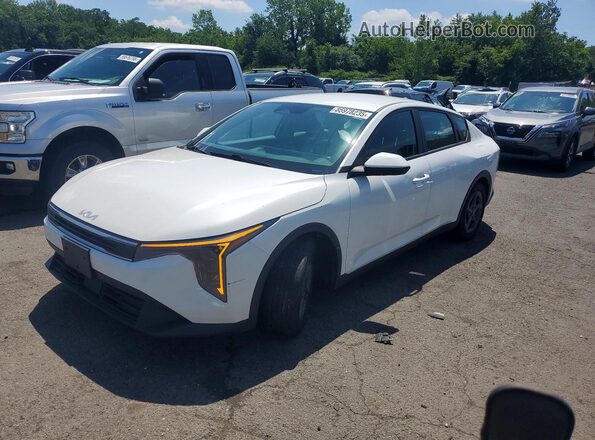3KPFT4DE0SE014750 2025 KIA K4 White Rear left