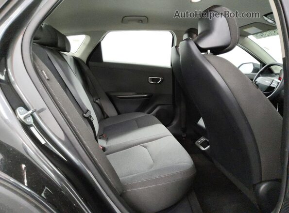 3KPFT4DE0SE070011 2025 KIA K4 Gray უკანა სავარძლების ხედი