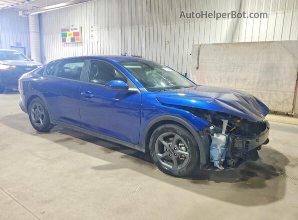 3KPFT4DE0SE128487 2025 KIA K4 Blue Delantero derecho