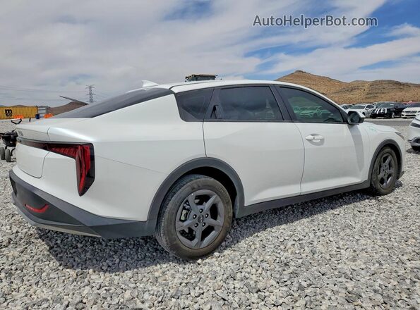 3KPFT4DE0SE145564 2025 KIA K4 White Rear right