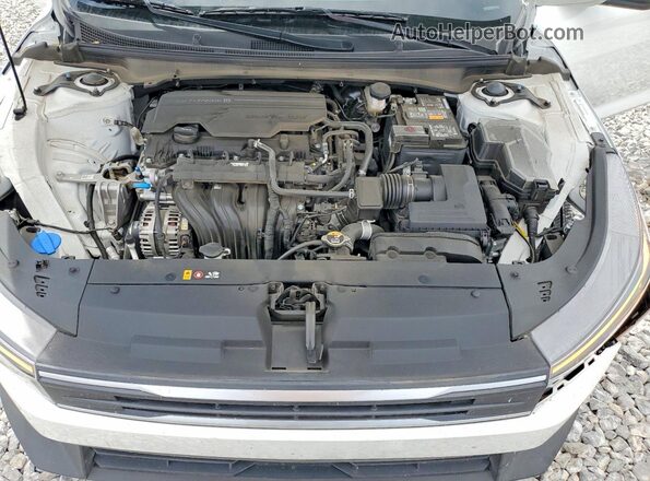 3KPFT4DE0SE145564 2025 KIA K4 White Rear interior view