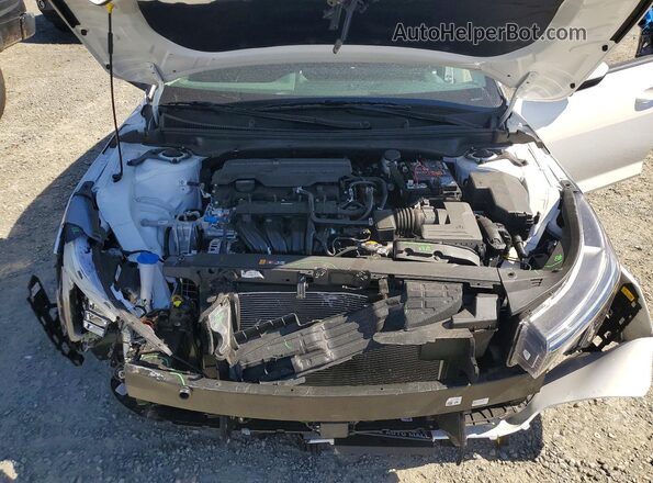 3KPFT4DE0SE206489 2025 KIA K4 White Rear interior view