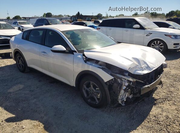 3KPFT4DE0SE206489 2025 KIA K4 White Front right
