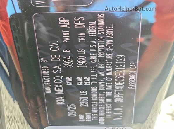 3KPFT4DE0SE212129 2025 KIA K4 Black Vista del compartimento del motor