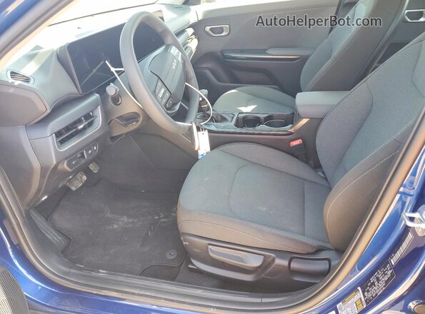 3KPFT4DE0SE249701 2025 KIA K4 Blue Vista interior delantera