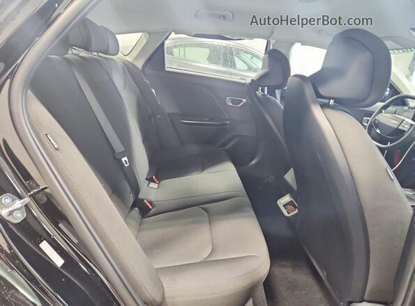 3KPFT4DE0TE252017 2026 KIA K4 Black Vista de los asientos traseros
