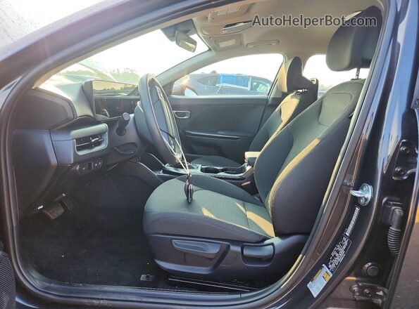 3KPFT4DE0TE301944 2026 KIA K4 Gray Widok wnętrza z przodu