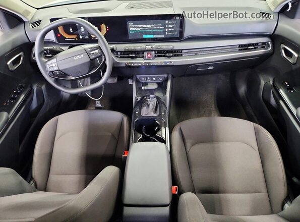 3KPFT4DE0TE319232 2026 KIA K4 White Vista del salpicadero