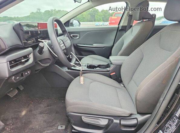 3KPFT4DE1SE094298 2025 KIA K4 Черный Вид салона спереди