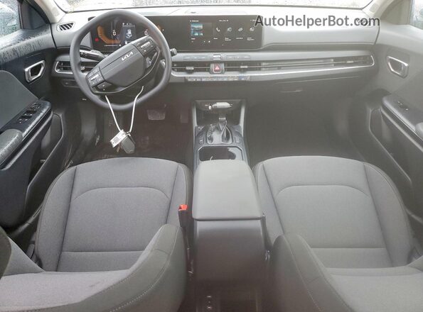 3KPFT4DE1SE102240 2025 KIA K4 Black წინა პანელის ხედი