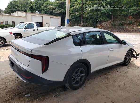 3KPFT4DE1SE132841 2025 KIA K4 White 