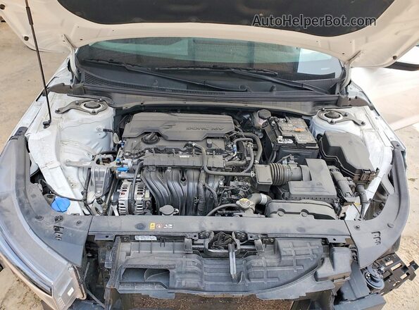 3KPFT4DE1SE132841 2025 KIA K4 White Rear interior view