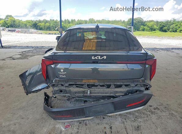 3KPFT4DE1SE136677 2025 KIA K4 Charcoal Հետևի տեսք