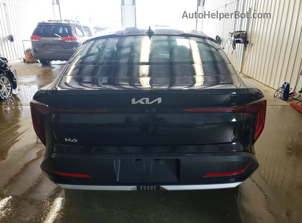 3KPFT4DE2SE022381 2025 KIA K4 Black Հետևի տեսք