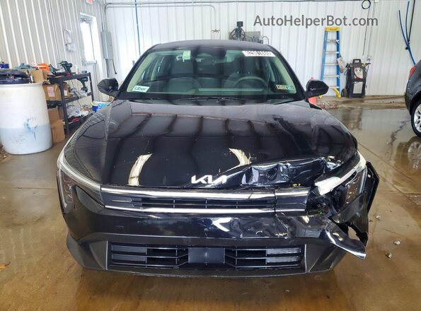 3KPFT4DE2SE022381 2025 KIA K4 Black Դիմացի տեսք