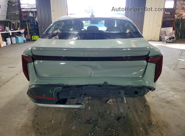 3KPFT4DE2SE045546 2025 KIA K4 Gray Widok z tyłu