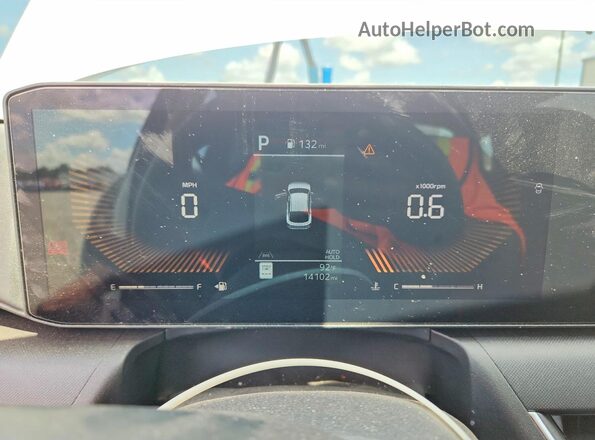 3KPFT4DE2SE083262 2025 KIA K4 White Instrument cluster view